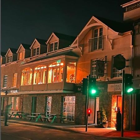 The Lough & Quay Accommodation Town Centre 沃伦波因特 外观 照片