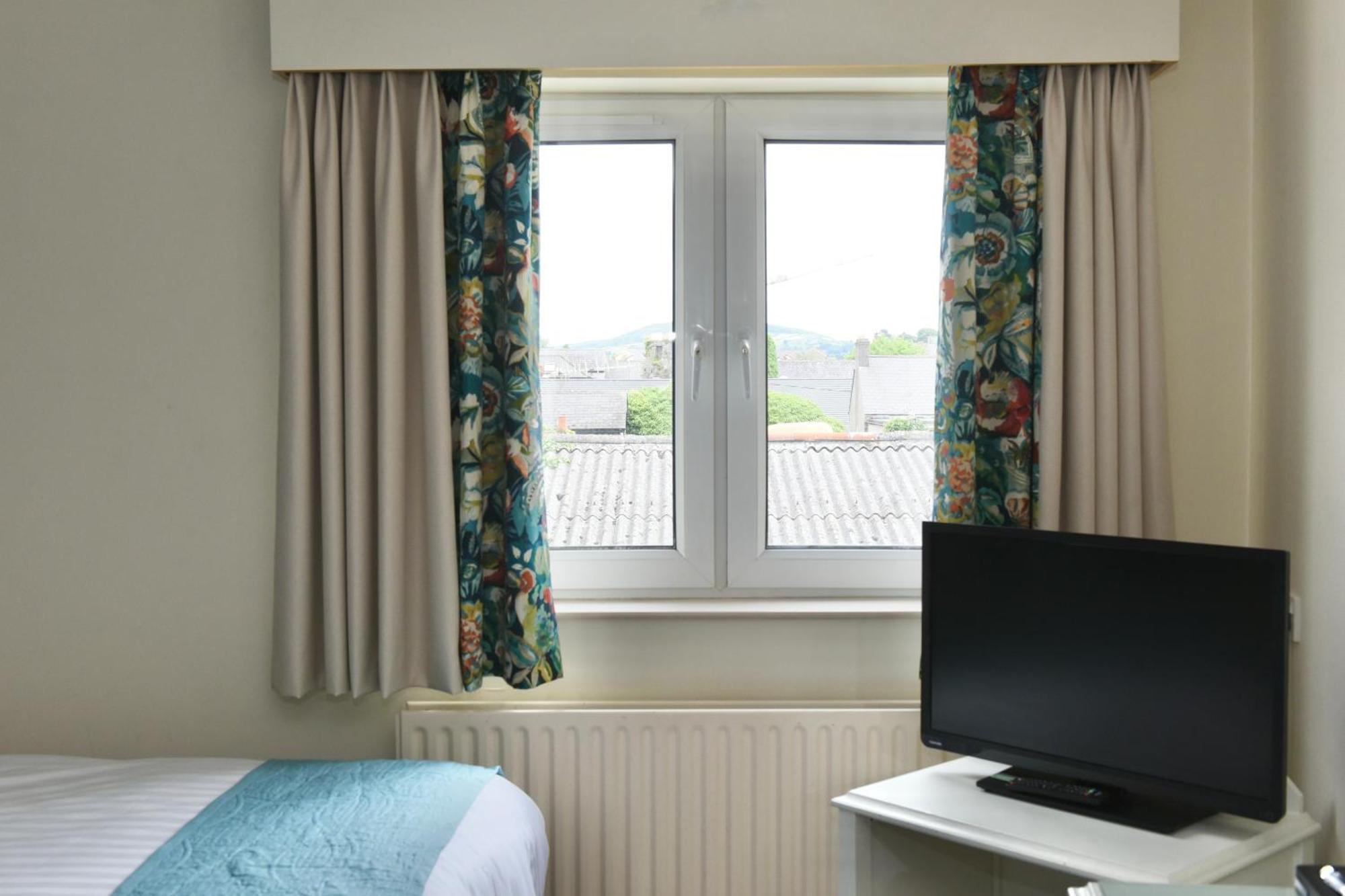 The Lough & Quay Accommodation Town Centre 沃伦波因特 外观 照片